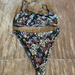 Skatie Idyllwild Demi XL Top and Large Salty Bottom
